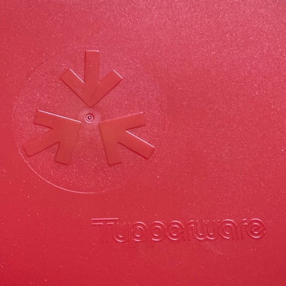 Tupperware Snowman Jr. Snack Canister - Picture 4 of 6